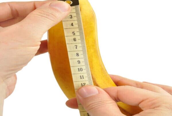Medir un plátano simula medir un pene agrandado
